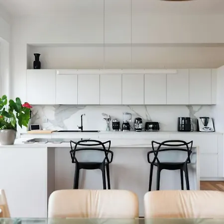 Apartment Central *